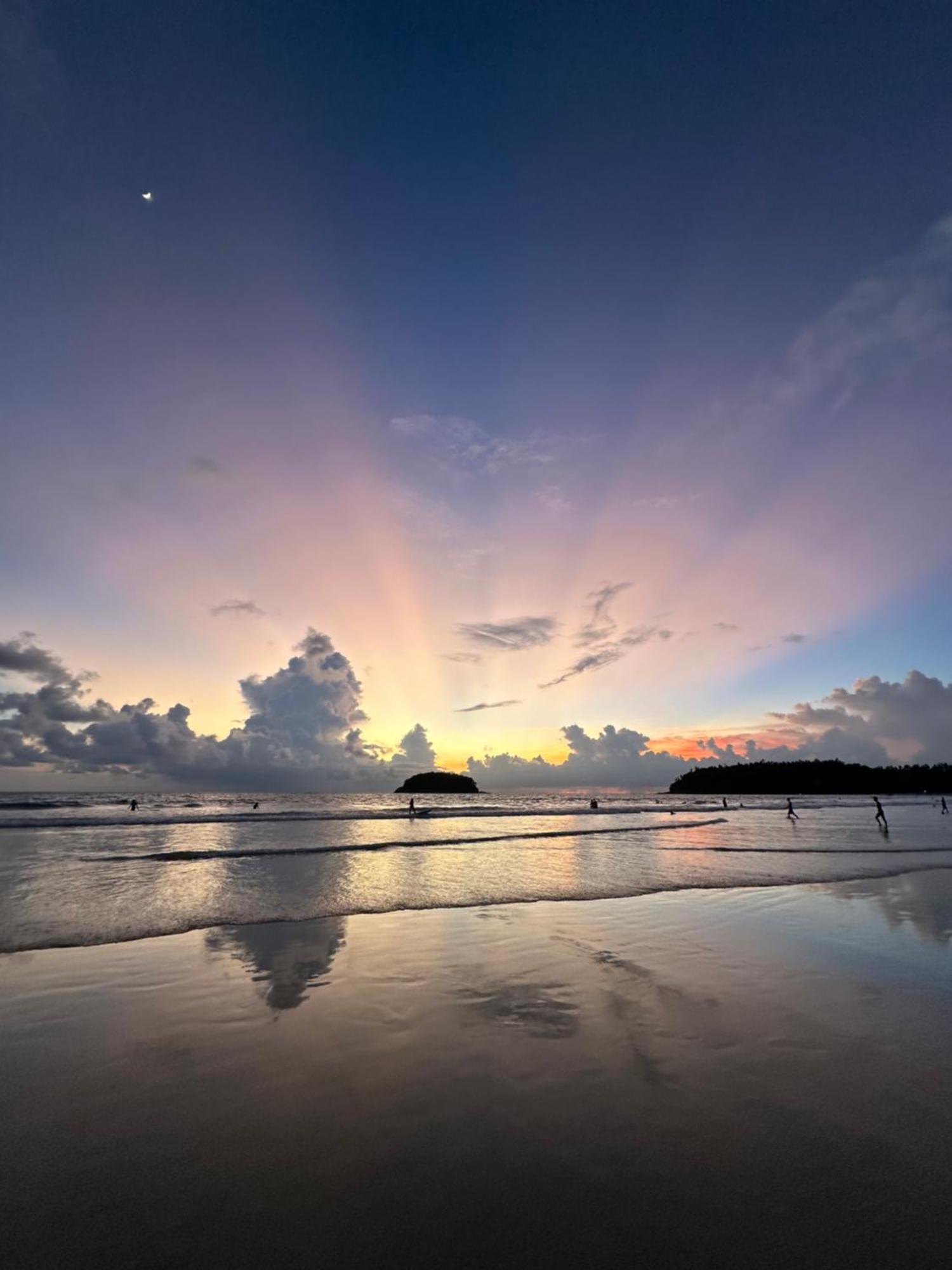 Bt Hotel Kata Beach Buitenkant foto